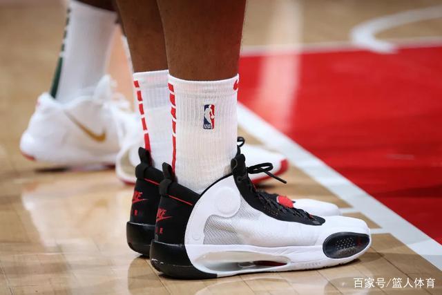 萨拉赫接受1年续约利物浦 他想拿联赛和欧冠冠军