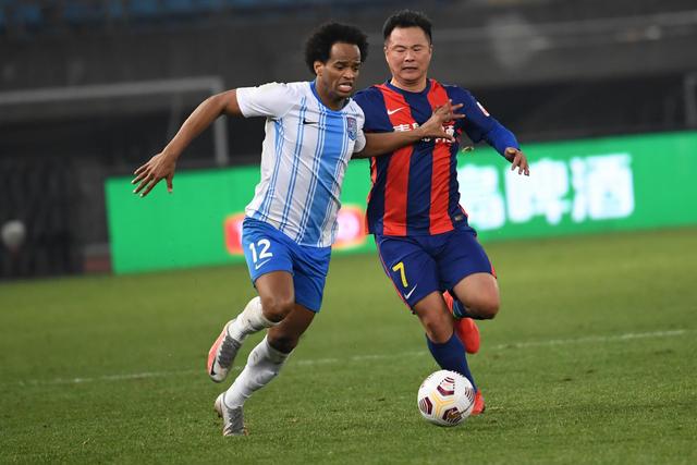 詹姆斯25+7+10拉塞尔27+10 湖人大胜老鹰回第9