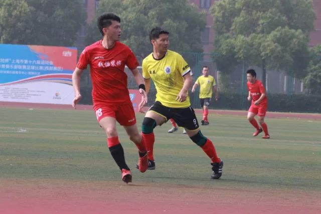 高诗岩23+11山东胜江苏 黎伊扬21分福建胜青岛